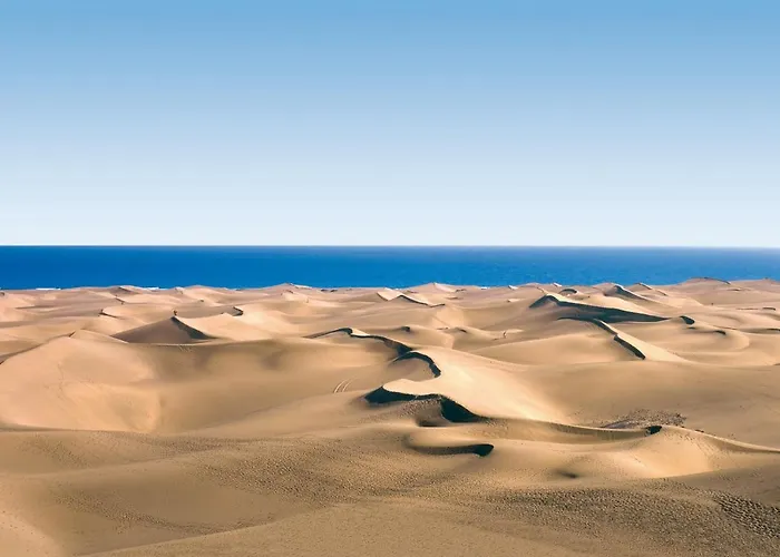 Eli Canteras-parking-airco By Canariasgetaway *